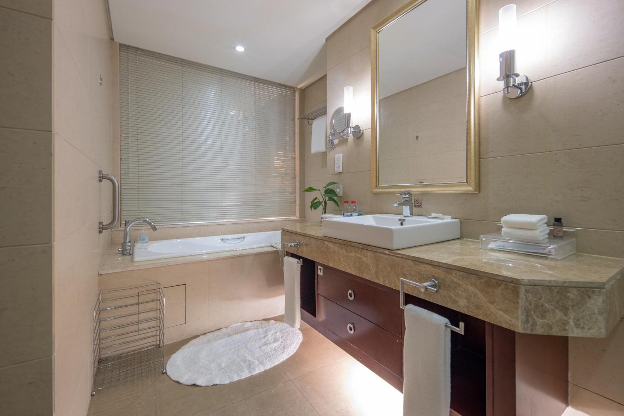 Haiwaihai Crown Hotel Ma'Anshan Екстериор снимка
